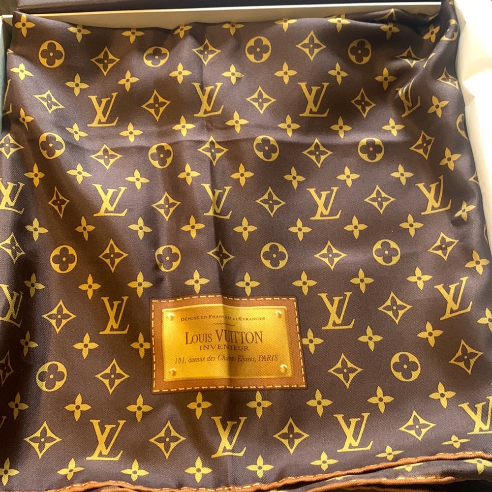 LOUIS VUITTON SILK SCARF